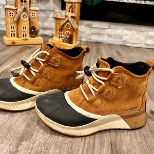 Sorel Tan and Black Kids' Boots